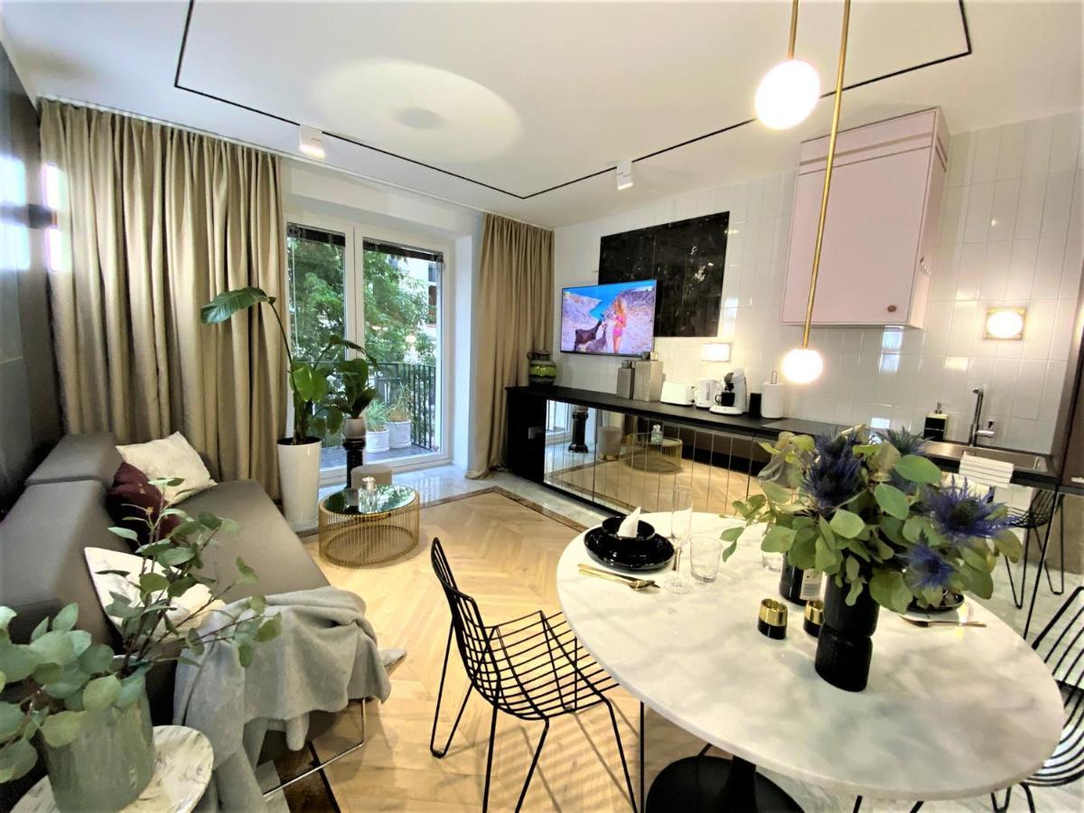 Design+Luxus Apartment Im Zentrum! +Netflix Warsaw Exterior photo